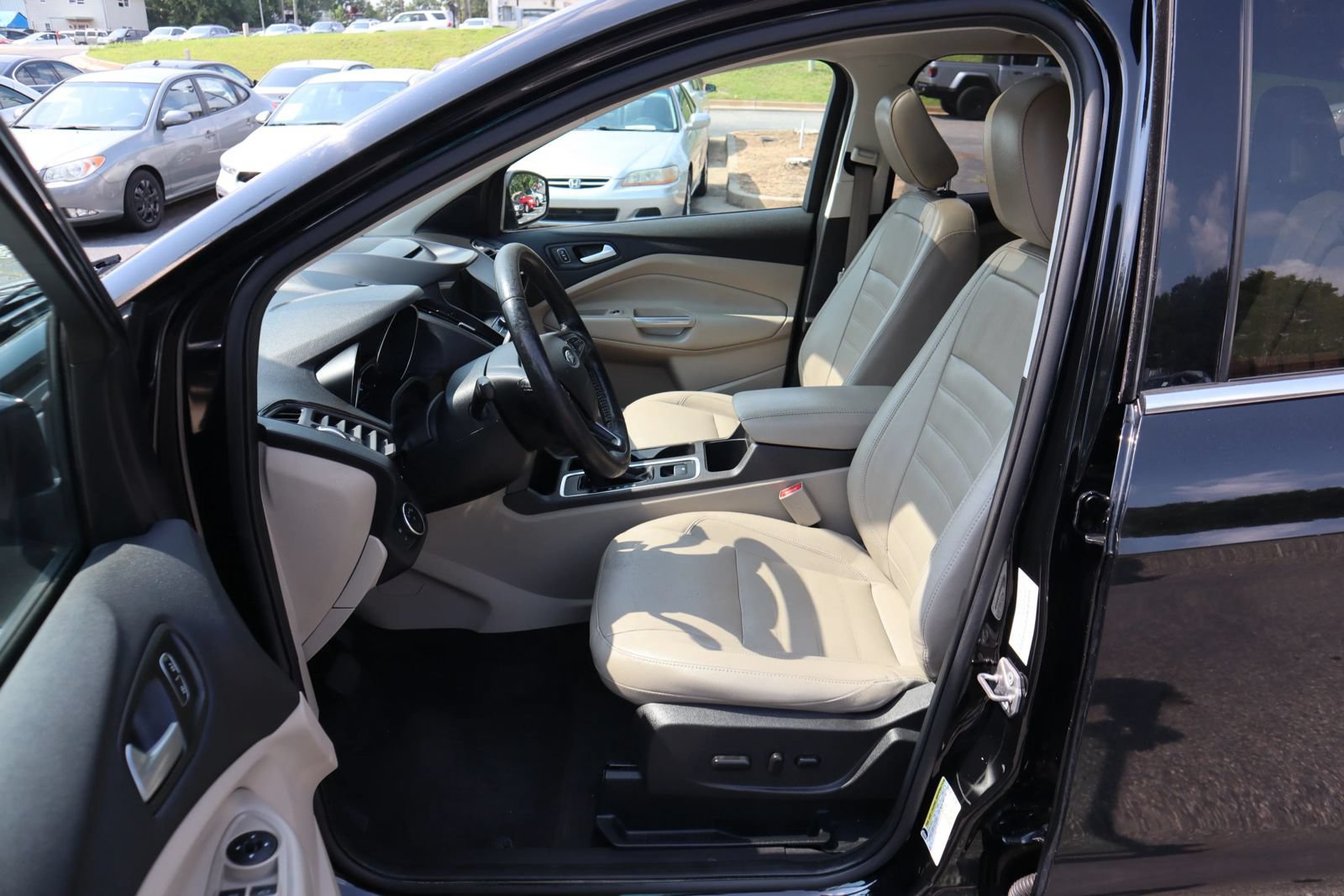 Used 2018 Ford Escape SEL AWD/4WD image 9
