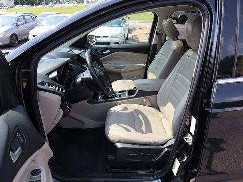 Used 2018 Ford Escape SEL AWD/4WD image 9