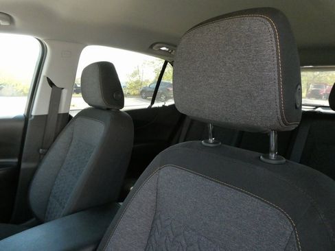 Used 2024 Chevrolet Equinox LT image 30