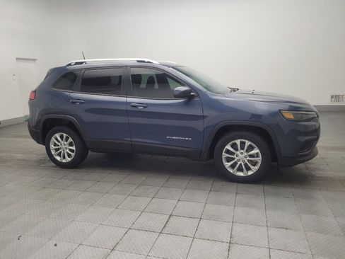 Used 2021 Jeep Cherokee Latitude FWD image 11