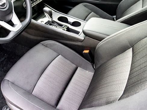 New 2025 Nissan Altima 2.5 SV w/ SV Special Edition Package image 10