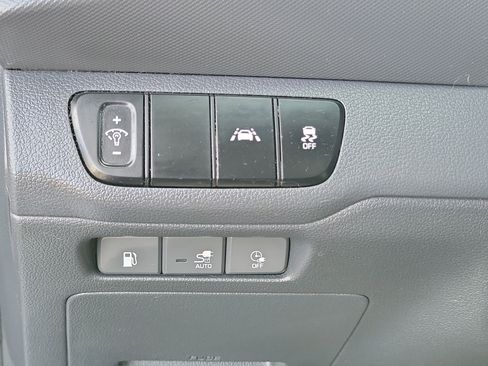 Used 2022 Hyundai Ioniq SE FWD image 19