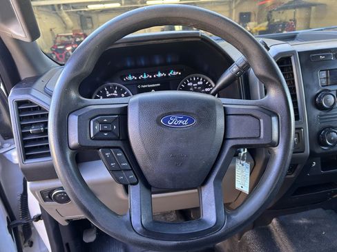 Used 2019 Ford F250 XL w/ Power Equipment Group image 4