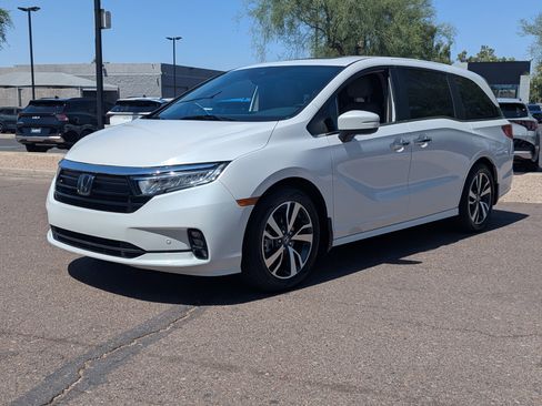 Used 2024 Honda Odyssey Touring image 6