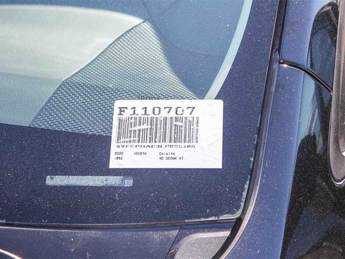 Used 2020 Toyota Corolla LE image 33