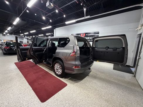 Used 2014 Lexus GX 460 w/ Premium Package AWD/4WD image 68