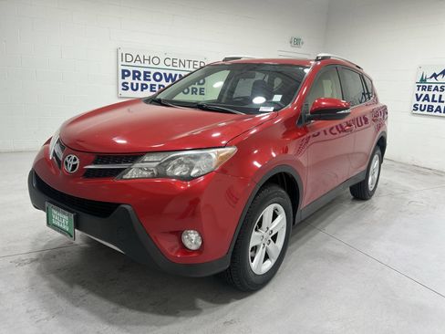 Used 2014 Toyota RAV4 XLE AWD/4WD image 4