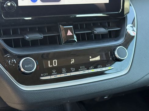 Used 2024 Toyota Corolla LE FWD image 17