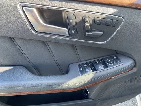 Used 2013 Mercedes-Benz E 350 E 350 4MATIC Sedan 4D image 8
