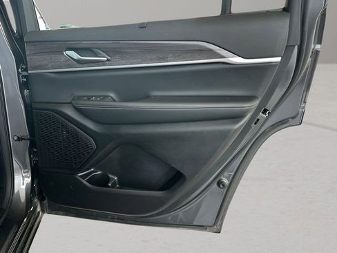 Used 2024 Jeep Grand Cherokee L Limited w/ Luxury Tech Group II image 45