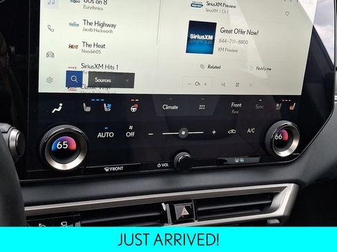Used 2025 Lexus RX 350 w/ Convenience Package AWD/4WD image 17