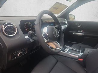 New 2026 Mercedes-Benz GLB 250 video 3