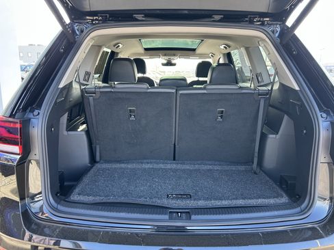 Certified 2025 Volkswagen Atlas SEL Premium R-Line image 27