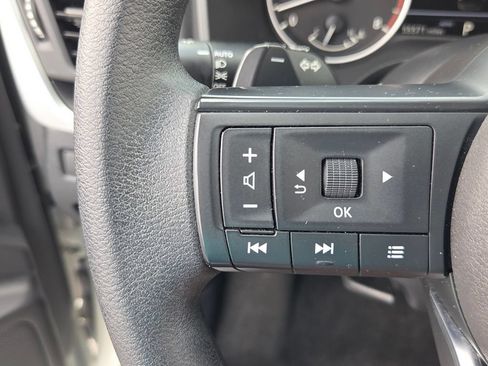 Used 2024 Nissan Rogue S AWD/4WD image 23