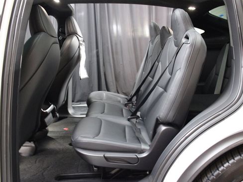 Used 2023 Tesla Model X 7 Seater AWD Driving Com 4 image 33