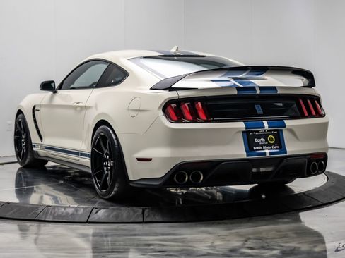 Used 2020 Ford Mustang Shelby GT350R w/ GT350R Equipment Group 920A RWD image 13