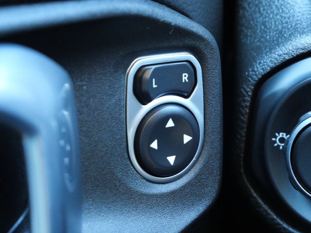 Used 2021 Jeep Wrangler Unlimited Sahara AWD/4WD image 22
