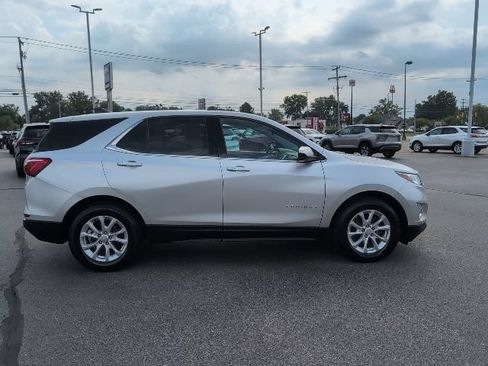 Used 2020 Chevrolet Equinox LT w/ Driver Convenience Package FWD image 8
