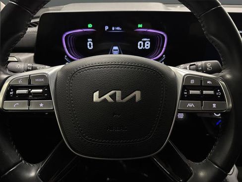 Used 2024 Kia Telluride EX image 17