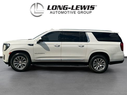 Used 2021 GMC Yukon XL SLT w/ Rear Media and Nav Package AWD/4WD image 2