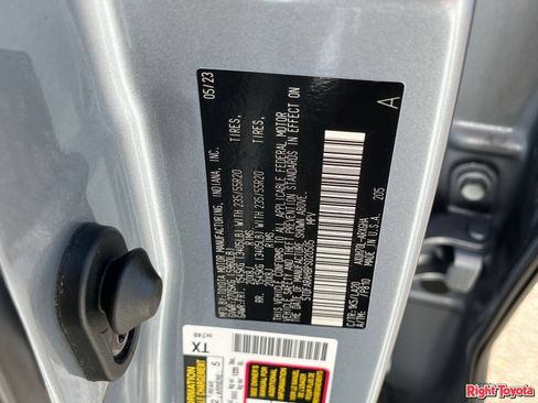 Used 2023 Toyota Highlander Platinum FWD image 33