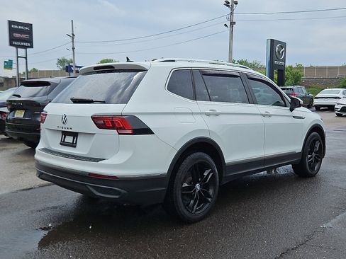 Used 2022 Volkswagen Tiguan SE FWD image 6