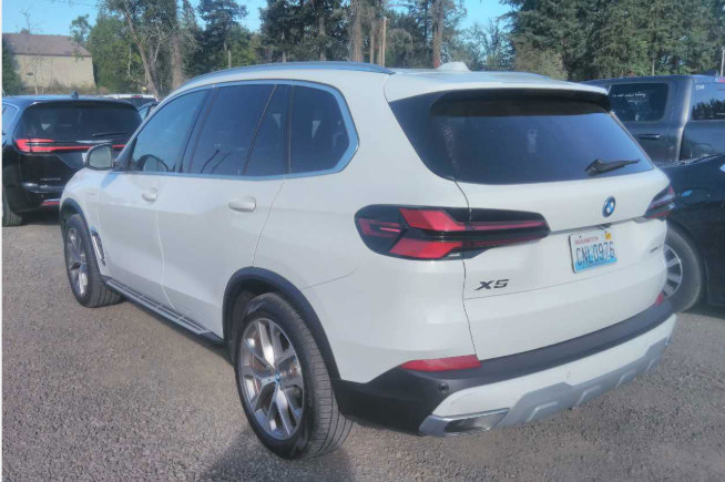 Used 2025 BMW X5 xDrive50e AWD/4WD image 4