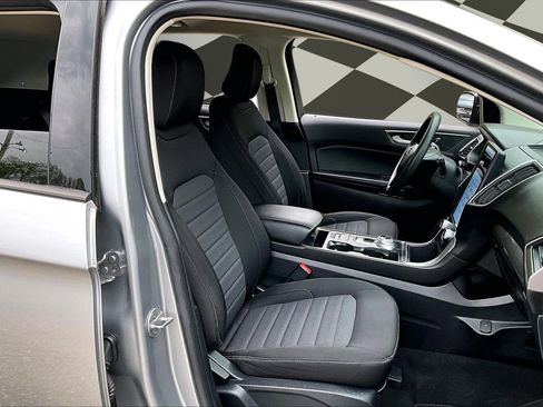 Certified 2022 Ford Edge SE w/ Black Appearance Package AWD/4WD image 7