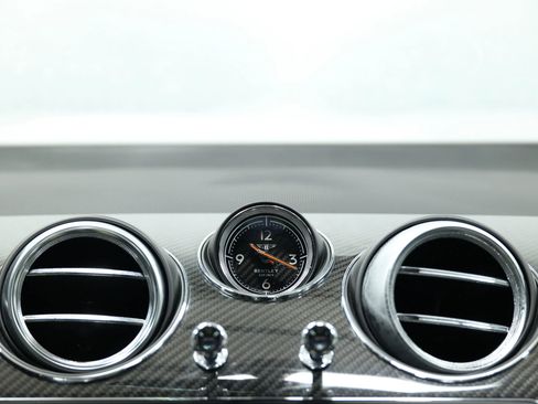 Used 2019 Bentley Bentayga image 40