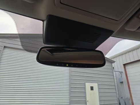 Used 2024 Nissan Armada SL w/ Captain's Chairs Package image 45