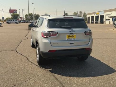 Used 2024 Jeep Compass Latitude AWD/4WD image 7
