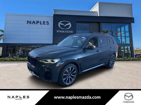 Used 2022 BMW X7 M50i image 1