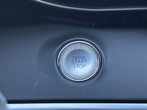 Used 2025 Genesis GV70 3.5T Sport w/ Sport Advanced Package image 9