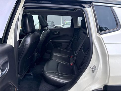 Used 2018 Jeep Compass Limited w/ Navigation Group AWD/4WD image 10