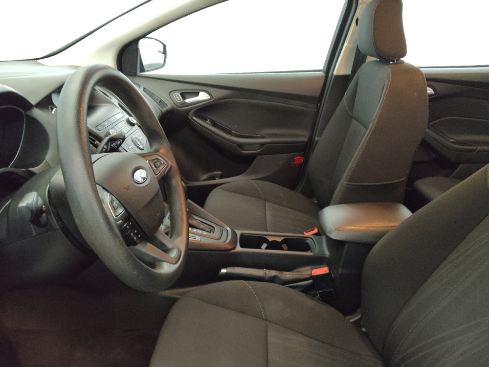 Used 2018 Ford Focus SE FWD image 17