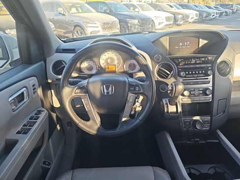 Used 2014 Honda Pilot Touring image 18