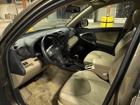 Used 2009 Toyota RAV4 Limited image 30
