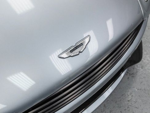 Used 2014 Aston Martin Vanquish Coupe image 15