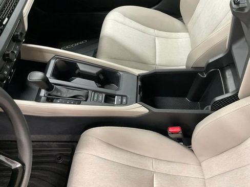 Certified 2025 Honda Accord SE image 22
