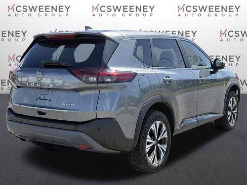 Used 2023 Nissan Rogue SV image 5