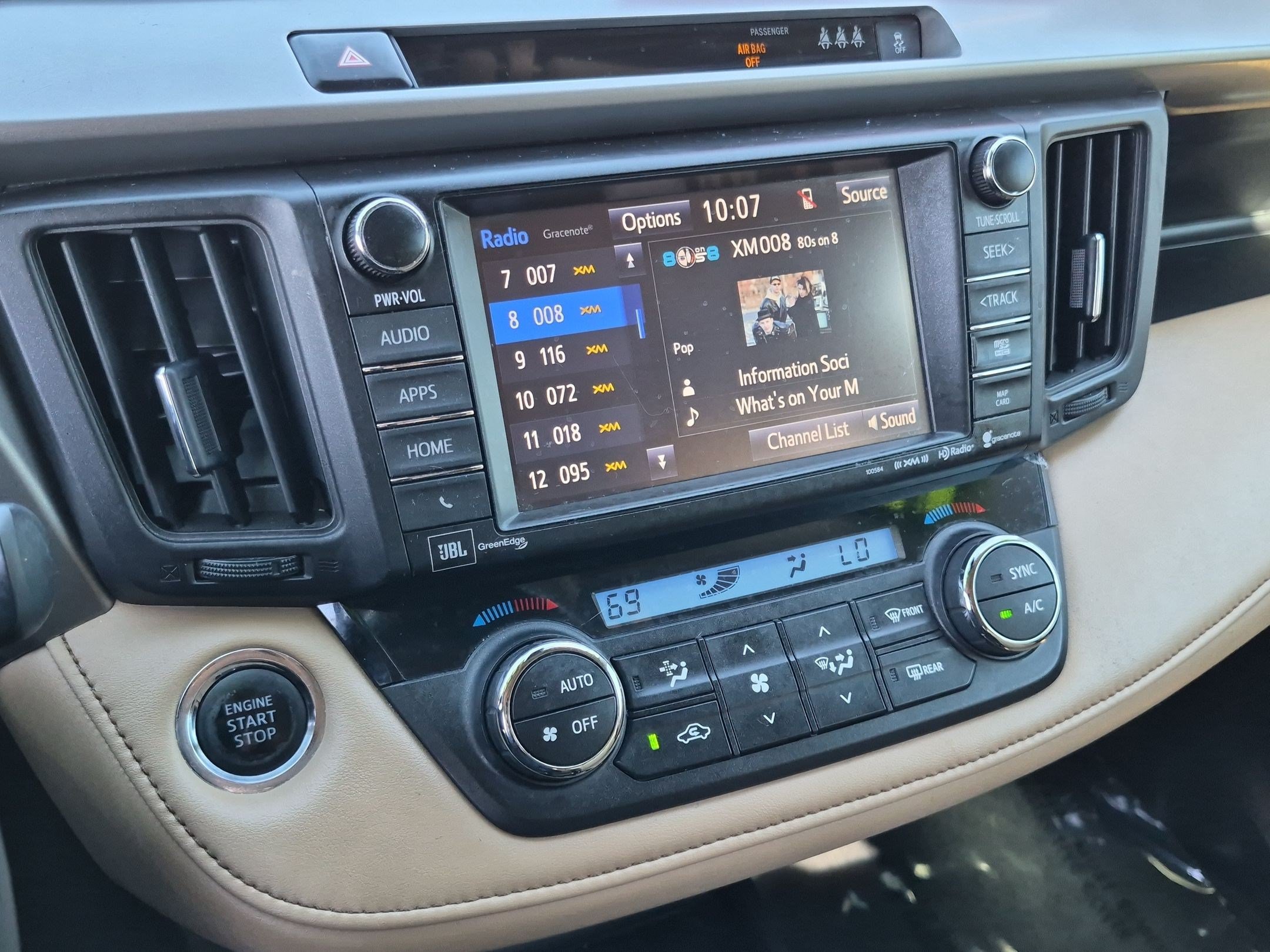 Used 2017 Toyota RAV4 Limited w/ Carpet Mat Package FWD image 18