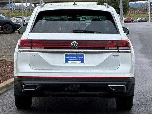 New 2026 Volkswagen Atlas SE image 4