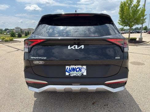 Used 2024 Kia Sportage LX AWD/4WD image 4