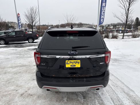 Used 2016 Ford Explorer XLT w/ Equipment Group 202A image 7