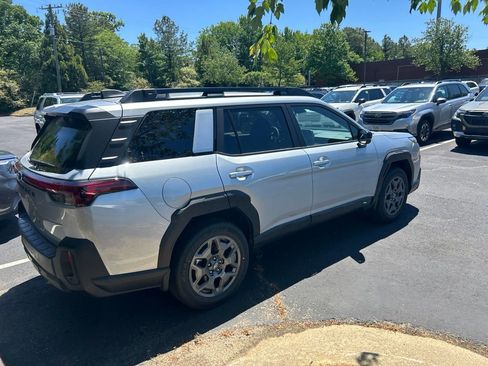 Used 2026 Subaru Outback Premium AWD/4WD image 3