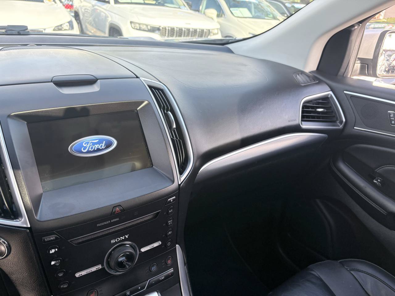 Used 2016 Ford Edge Titanium w/ Equipment Group 301A AWD/4WD image 9