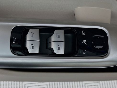 New 2026 Mercedes-Benz C 300 Sedan image 18
