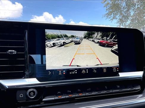 Used 2024 Chevrolet Silverado 1500 High Country w/ Technology Package AWD/4WD image 25