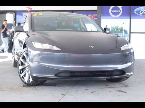 Used 2025 Tesla Model 3 RWD image 1