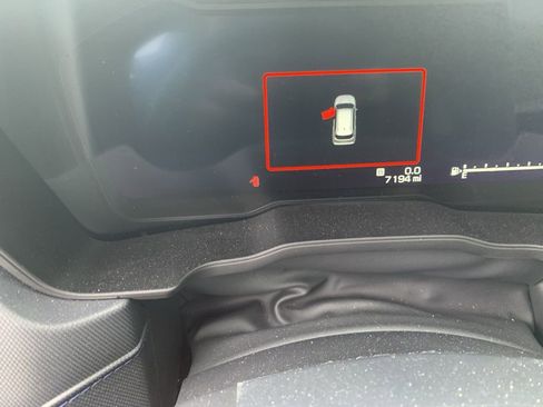 Used 2025 Subaru Forester Premium image 4